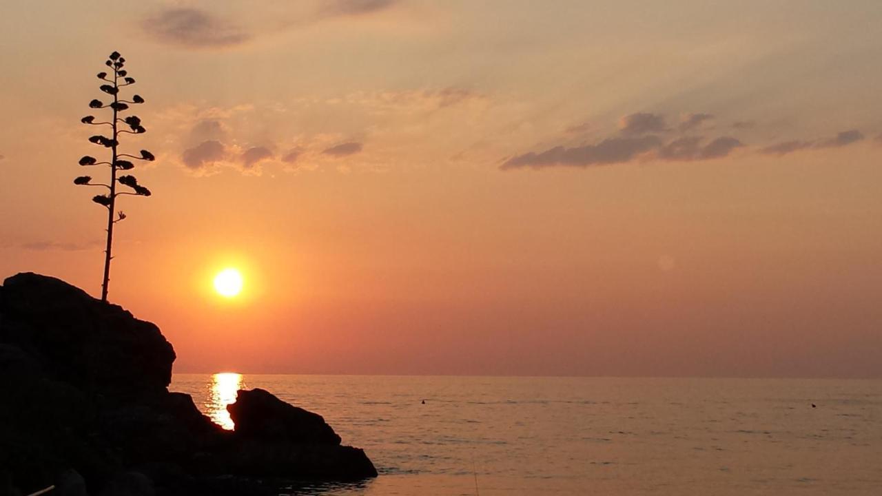 Appartamenti Stefania A Borgo Alloro Casale Gastagno Exteriör bild